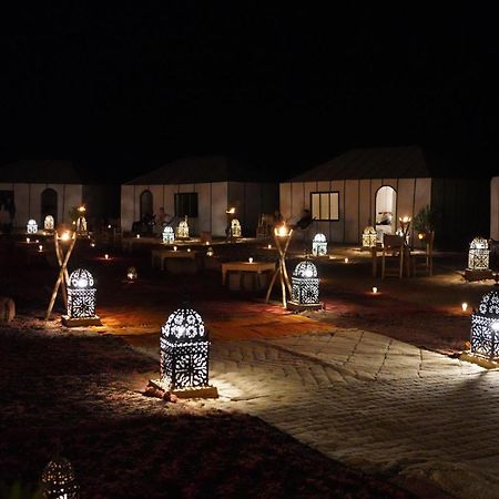 Luxury Berber Style Hotel Merzouga Bagian luar foto