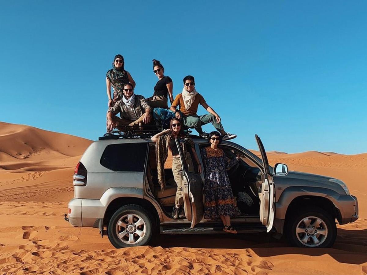 Luxury Berber Style Hotel Merzouga Bagian luar foto