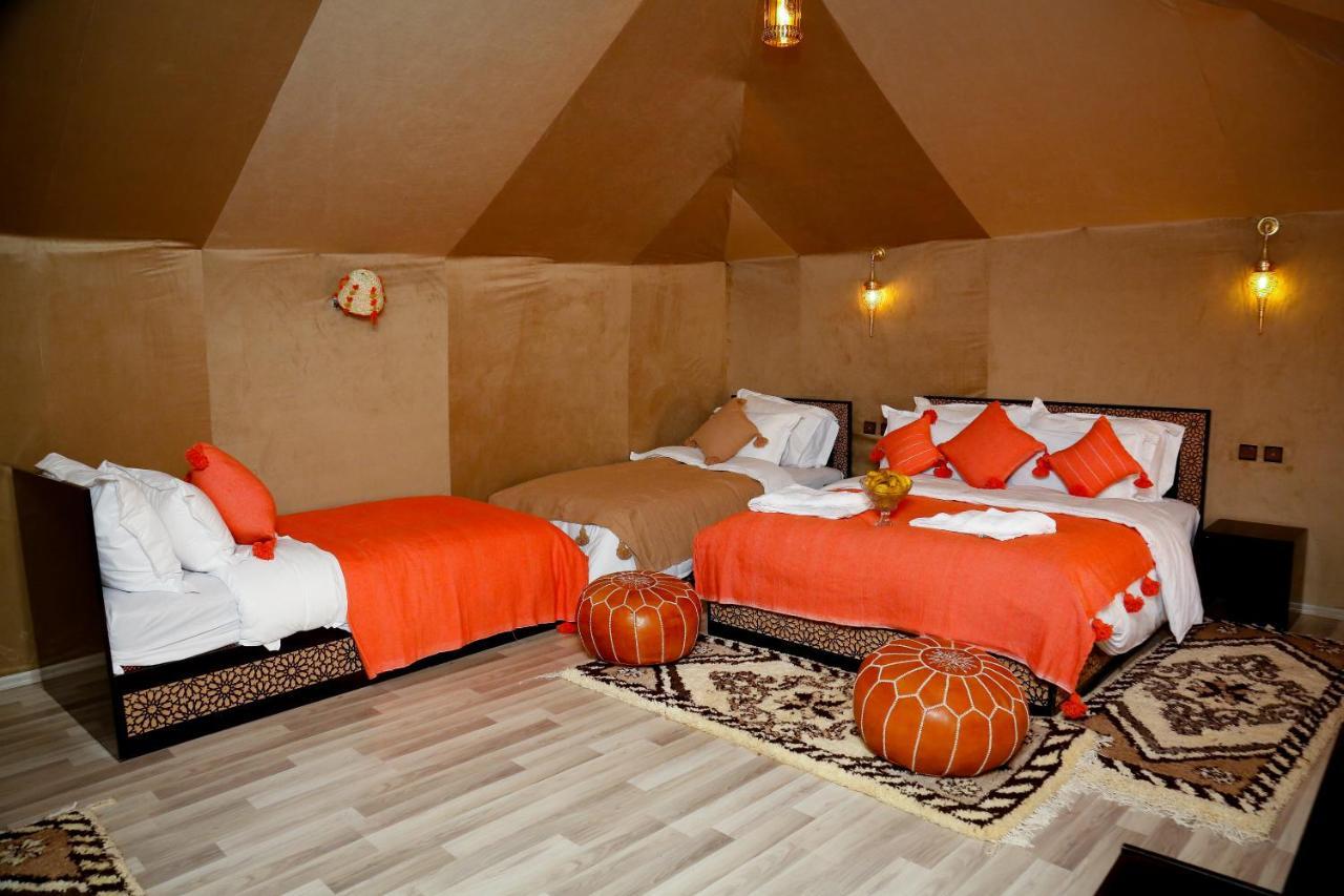 Luxury Berber Style Hotel Merzouga Bagian luar foto