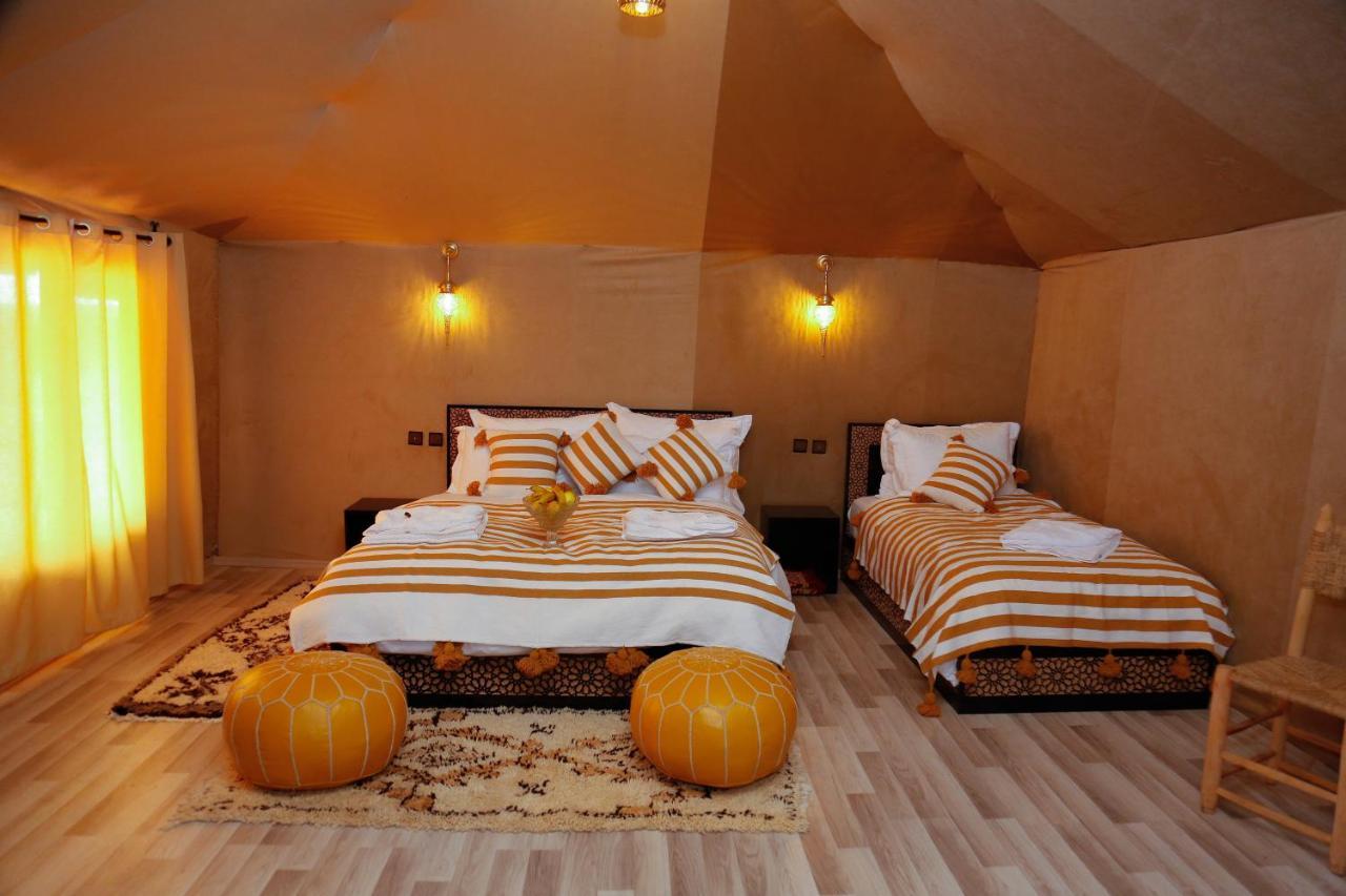 Luxury Berber Style Hotel Merzouga Bagian luar foto
