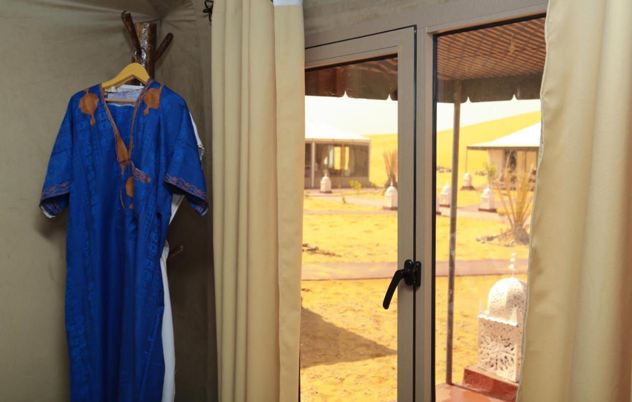 Luxury Berber Style Hotel Merzouga Bagian luar foto