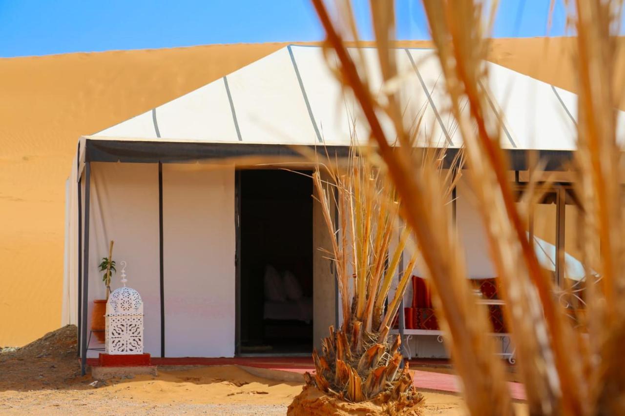 Luxury Berber Style Hotel Merzouga Bagian luar foto