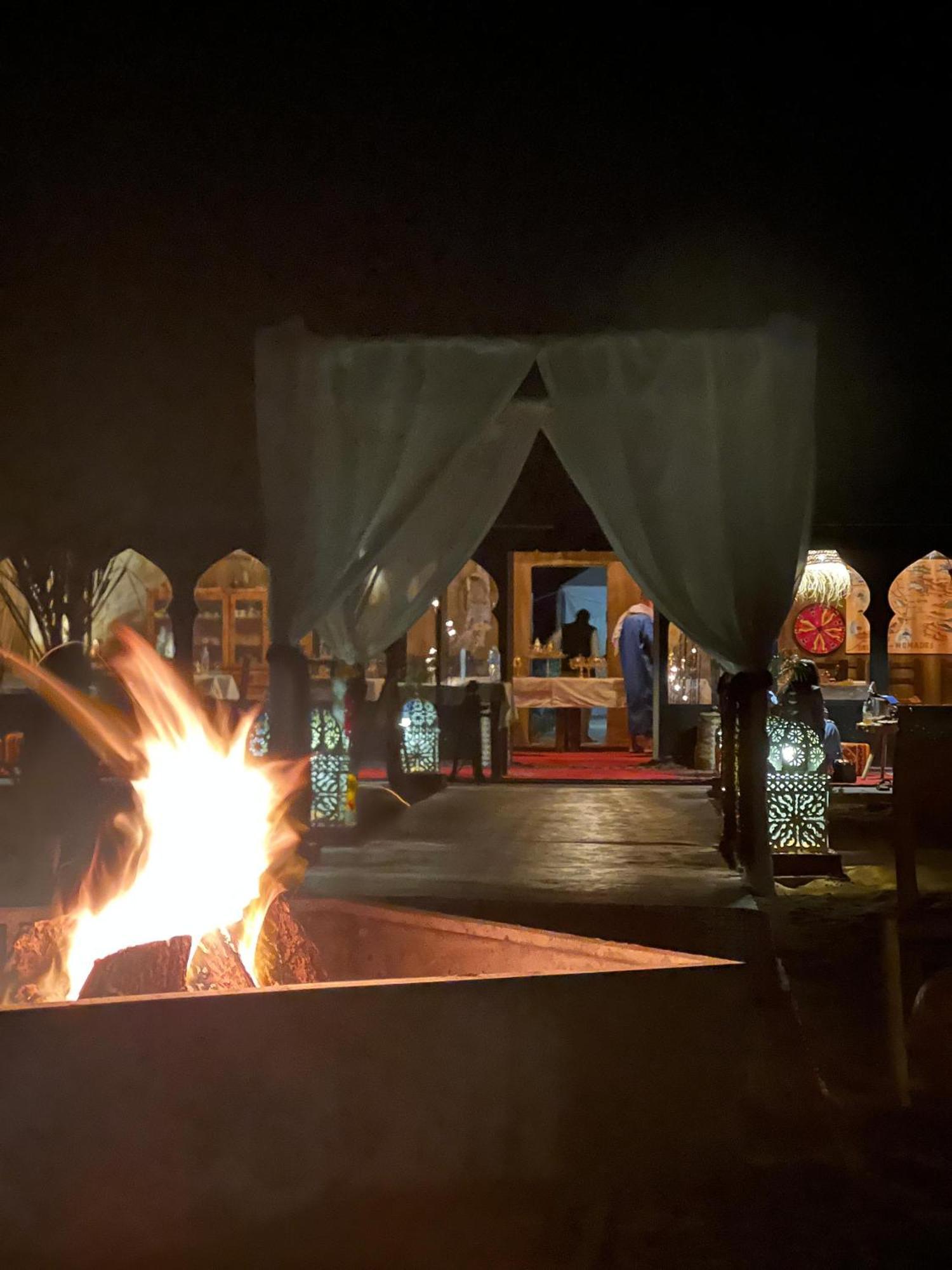 Luxury Berber Style Hotel Merzouga Bagian luar foto
