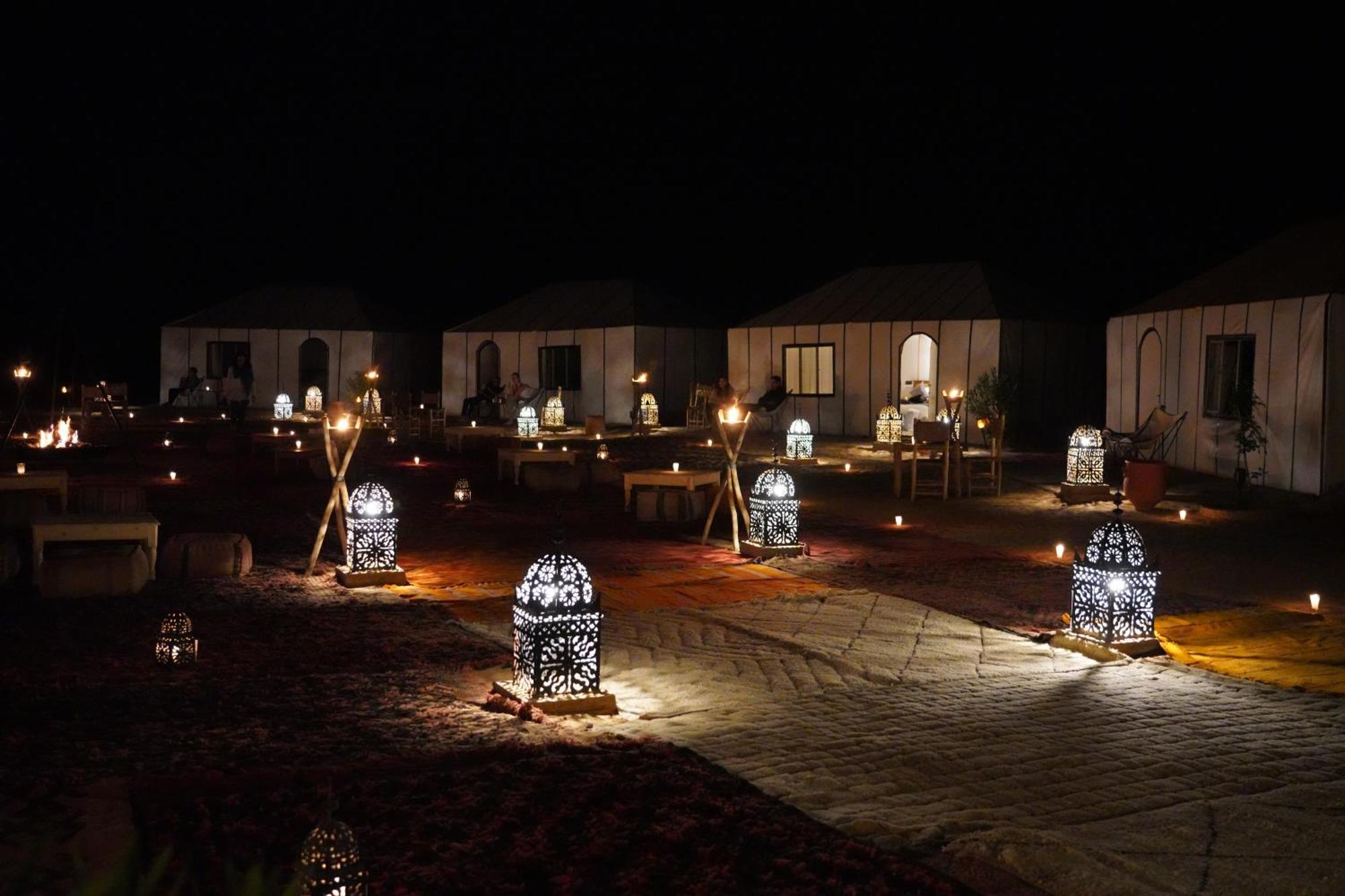 Luxury Berber Style Hotel Merzouga Bagian luar foto